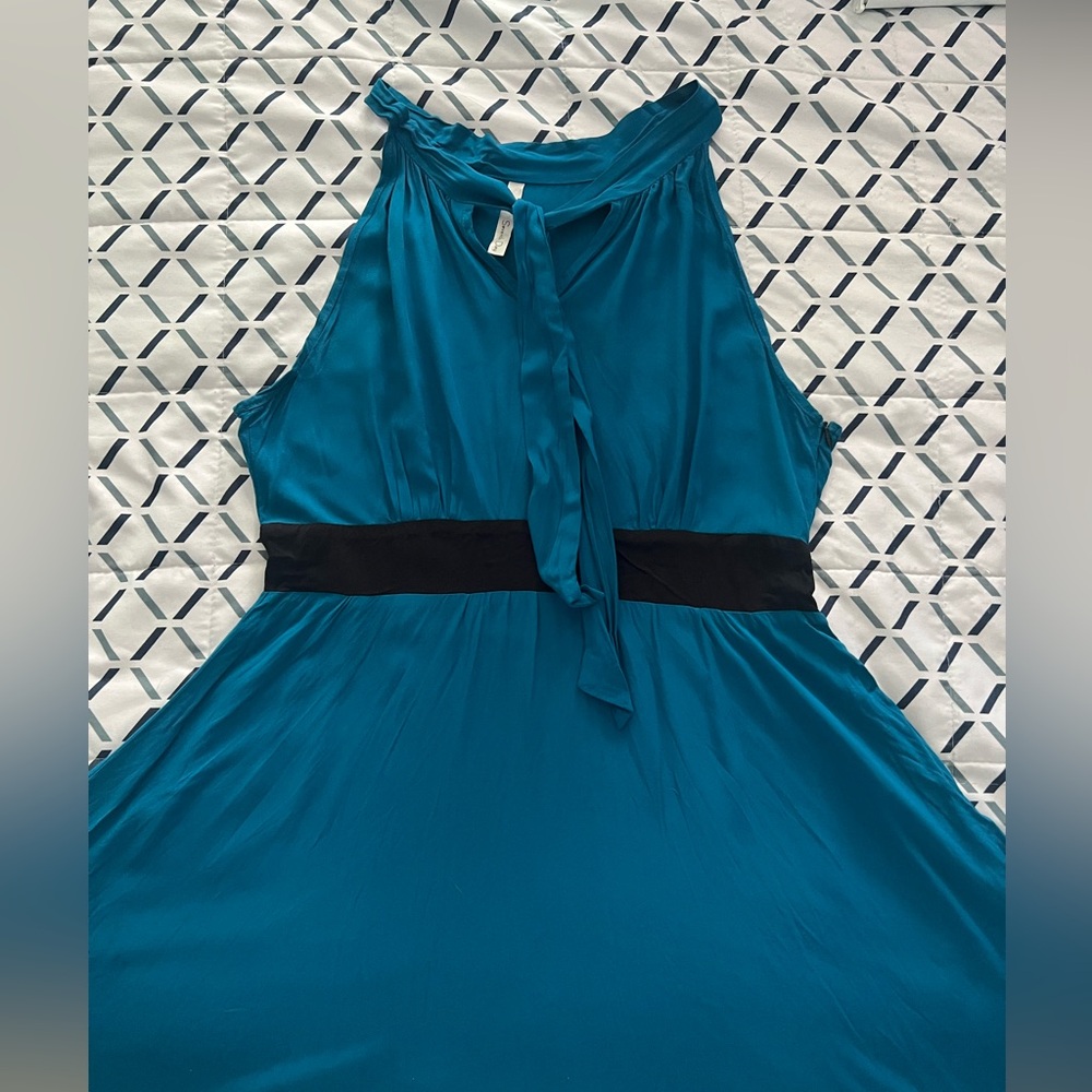 Elegant Teal Sleeveless A-Line Dress